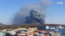 이천 자동차부품 창고서 화재…불 확산중, 진화에 총력