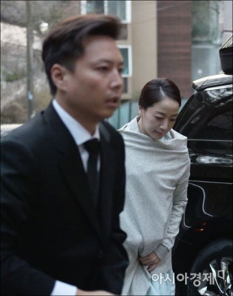 [포토]정대선·노현정 부부, 현대家 제사 참석