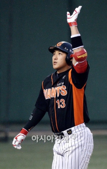 ‘14안타’ 롯데, 5회 강우 콜드승…두산 2연승
