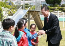 뱃길 114.7Km 여수 거문도 찾은 장만채 전남도교육감