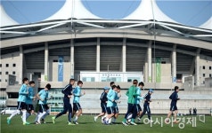 [포토]문학보조경기장에서 훈련하는 올림픽 축구대표팀
