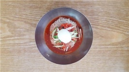 [냉면의 신⑧] 종로 곰보함흥면옥, 냉면집 가서 만두에 바람났네