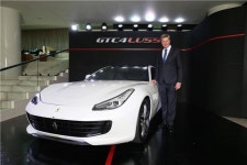 [포토]페라리 4인승 모델 GTC4루쏘
