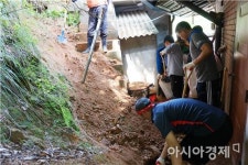 곡성군, 오곡면 자율방재단 압록 산사태 피해농가 응급복구 지원