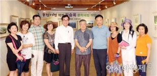 [포토]이낙연 전남지사,순천문학관 방문