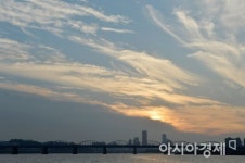 [포토]붉은노을…저무는 무더위