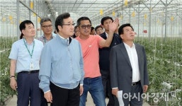 [포토]이낙연 전남지사, 화순 한울농장 방문