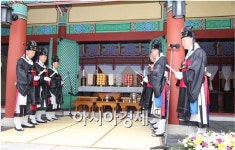 칠백의사 순의제향 거행…호국충절 되새기다