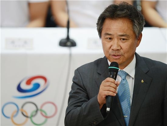 이기흥 회장, 갑작스런 조기 사퇴 의사 표명... 한국 체육계 변화의 시작
