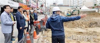 [포토]최영호 남구청장, 봉선1동 공영주차장 공사 현장 점검