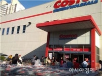 [잘나가던 외국계도 뒷걸음]창고형 마트 코스트코, 韓 진출 이후 첫 이익 역신장