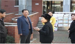 탑솔라(주) 오형석 대표 및 임직원들 동산보육회 방문 2백만원 성금 전달