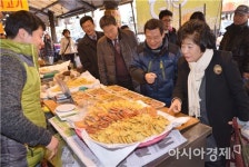 윤장현 광주시장,설 명절 앞두고 무등시장 찾아