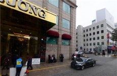 [명동이 변했다-르포③]단체 여행객 빠진 호텔街…삼삼오오 싼커만 남아