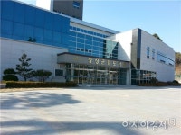 책의 향기 물씬 풍기는 ‘문불여장성(文不如長城)’