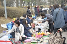 [포토]양천구,  양천공원서 알뜰가정 벼룩시장 열어