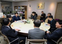 서초구 간부 자리 바꿔 근무 ‘체인징데이’ 화제 만발