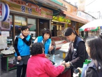 골목 상인· 노점상인 찾아 건강 상담