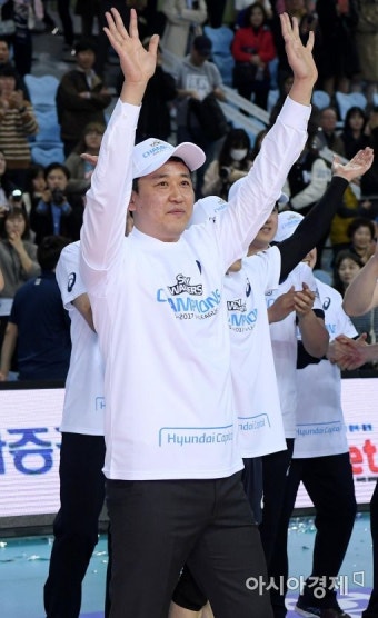 최태웅 감독, 현대캐피탈과 2021년까지 4년 재계약
