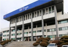 경기도청 건물서 20대 인턴 추락…의식 없어