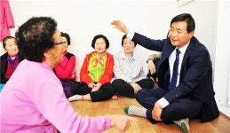 [포토]최영호 광주시 남구청장, 노후 경로당 현장 점검