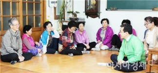 [포토]김성환 동구청장, 산수경로당 방문 애로사항 청취