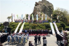 이낙연 전남지사,목포 이순신 수군문화제 선포식 참석