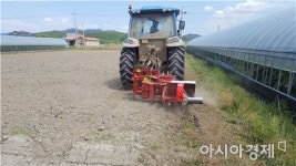 힘든 논두렁 만들기, 이제 기계로 하세요