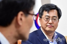 [포토]발언하는 김동연 경제부총리