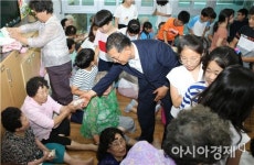장만채 전남도교육감, 광양중마노인복지관에서 학생들과 함께 봉사활동 실시