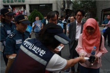 종로경찰서, 인사동 몰카 점검…신고가 예방입니다