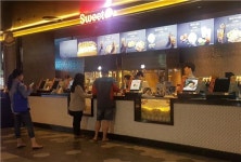 [어떻게 생각하십니까]영화관에서 치맥, 족발…냄새유발? 즐길권리?