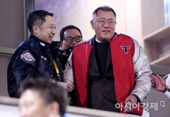 [포토] 정의선 부회장, '우승은 저희 KIA가 했어요'