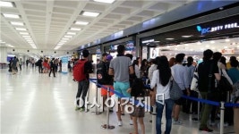 제주공항 면세점, 롯데·신라 2파전…신세계는 고배(종합)