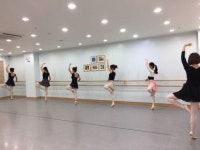 아름다운 체형 만드는 ‘성인 발레스트레칭’ 열풍