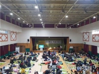 [르포]기약없는 대피소 생활…여진 공포 쿵 소리 심장 벌렁