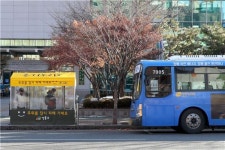 성동구 버스정류장 추위 녹이는 ‘온기누리소’ 설치