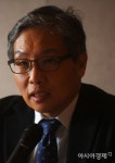 [포토]발언하는 최병일 이화여대 국제대학원 교수