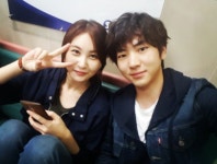 손은서·이주승, 과거 함께 머리 맞대고 찍은 사진 재조명