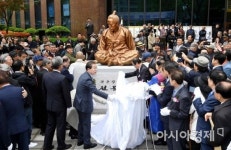[포토] 종로 네거리에 녹두장군 전봉준 동상 건립