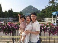 ‘슈돌’ 봉태규, 아내 하시시박과 아들 시하와 함께 ‘찰칵’…훈훈한 가족사진