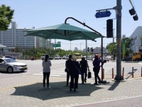 횡단보도 폭염 날려줄 ‘마포 그늘나루’ 26곳 설치