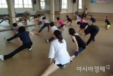 “비만 탈출” 함평군 보건소, 짐볼(Gym ball) 댄스교실 운영