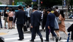 [포토] 퇴근길 오르는 직장인들