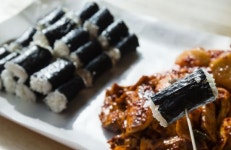 [조용준의 여행만리]한려수도 품은 섬, 쪽빛 치마 둘렀네