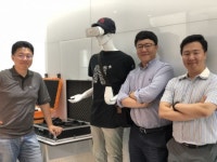 [강소기업CEO] 출근길, 가상 극장서 영화 한편 어때요