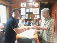 한규동 증산동장, 폭염 대비 무더위쉼터 방문 어르신 안부 확인