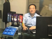 [CEO의 깨알자랑]책상 위 프리미엄 소금과 물…앉으나서나 고객 생각