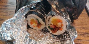 [르포] 김밥에 시금치 보셨나요? 한 단에 무려 만원…식당들 대신 오이·부추 쓴다(종합)