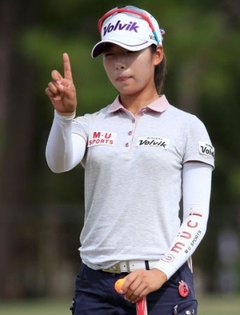 이미향 5언더파 